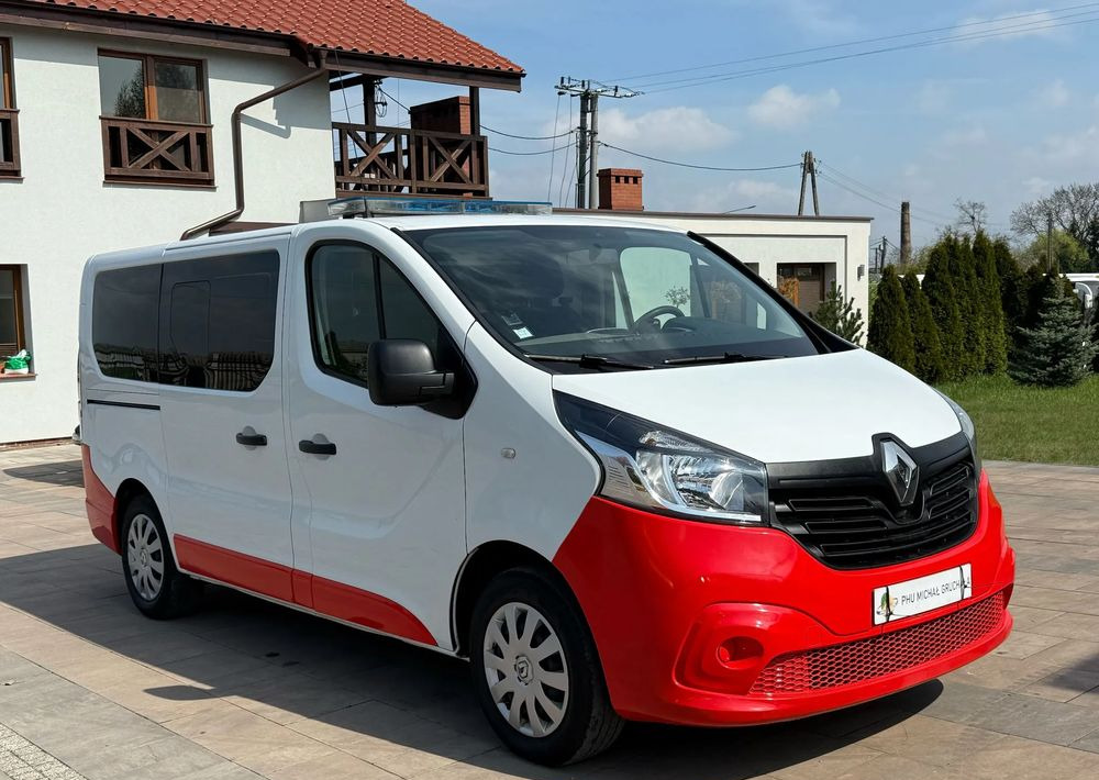Renault Trafic - Ambulans arabası: fotoğraf 1 Renault Trafic - Ambulans arabası: fotoğraf 1