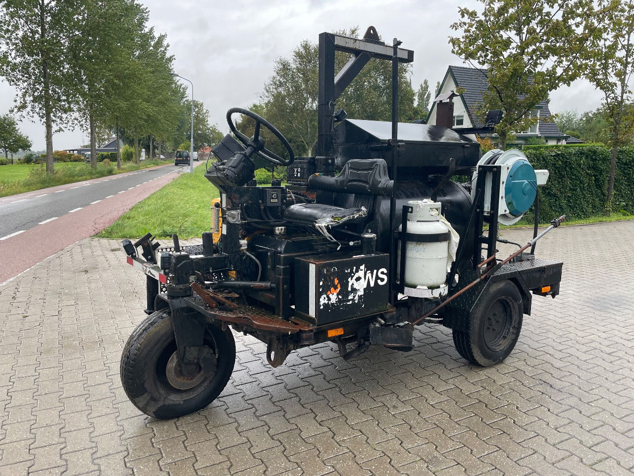 Burtec TSH 500 bitumen sprayer - Asfalt döşeme aracı: fotoğraf 1 Burtec TSH 500 bitumen sprayer - Asfalt döşeme aracı: fotoğraf 1