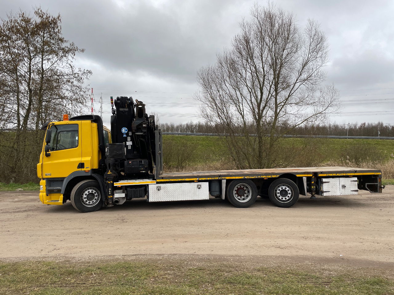 DAF 85.410 Met Effer 470 6s laadkraan ladekran loadercrane crane palfinger hiab - Vinçli kamyon: fotoğraf 2 DAF 85.410 Met Effer 470 6s laadkraan ladekran loadercrane crane palfinger hiab - Vinçli kamyon: fotoğraf 2