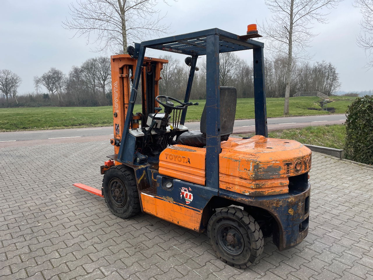 Toyota 2.5ton diesel triplo heftruck forklift - Forklift: fotoğraf 2 Toyota 2.5ton diesel triplo heftruck forklift - Forklift: fotoğraf 2
