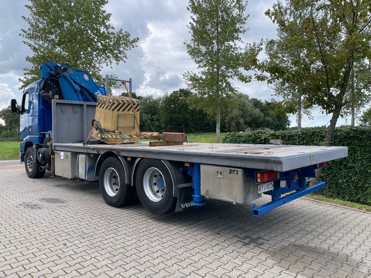 Volvo FH 16 FH16 420 with HMF 2820 crane with jib and front stamps Very Good Condition - Vinçli kamyon: fotoğraf 3 Volvo FH 16 FH16 420 with HMF 2820 crane with jib and front stamps Very Good Condition - Vinçli kamyon: fotoğraf 3