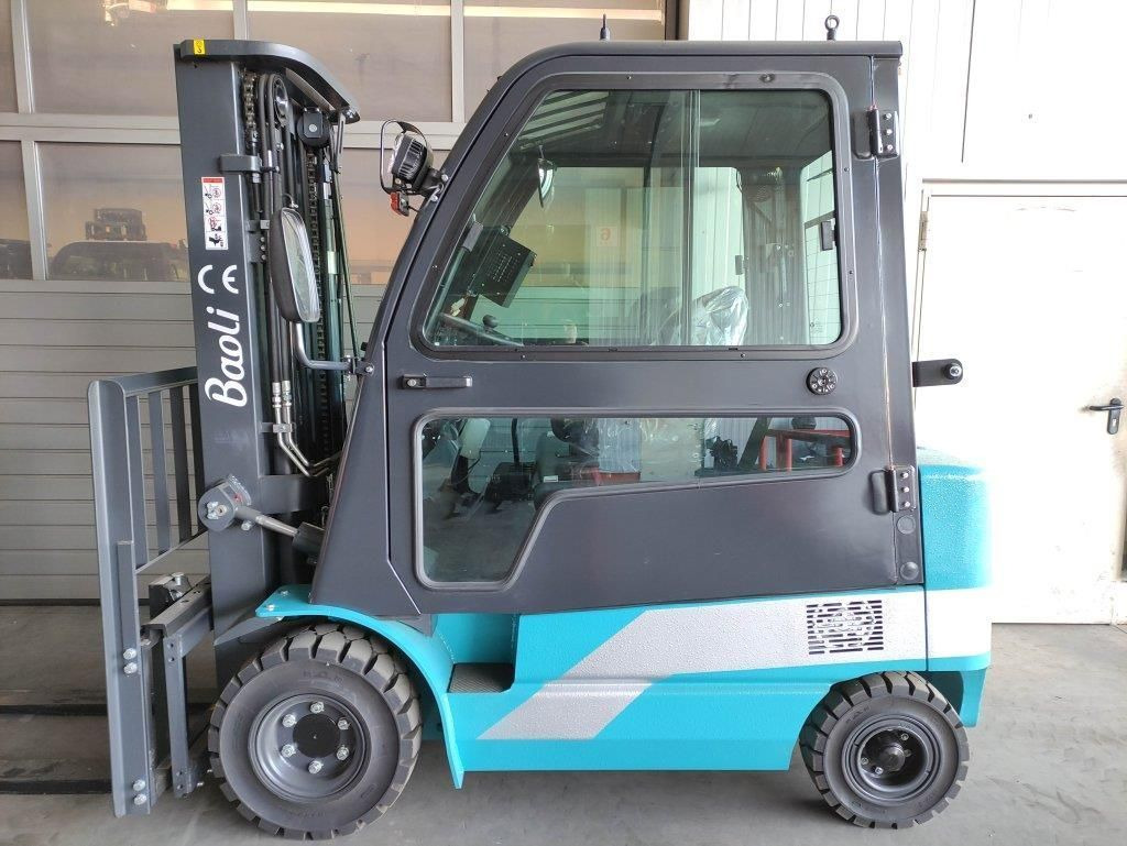 Baoli KBE30 - Elektrikli forklift: fotoğraf 1 Baoli KBE30 - Elektrikli forklift: fotoğraf 1