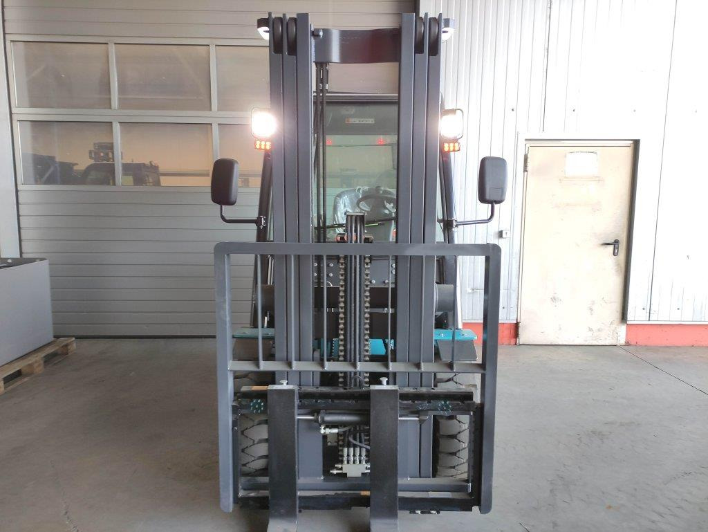 Baoli KBE35 - Elektrikli forklift: fotoğraf 3 Baoli KBE35 - Elektrikli forklift: fotoğraf 3