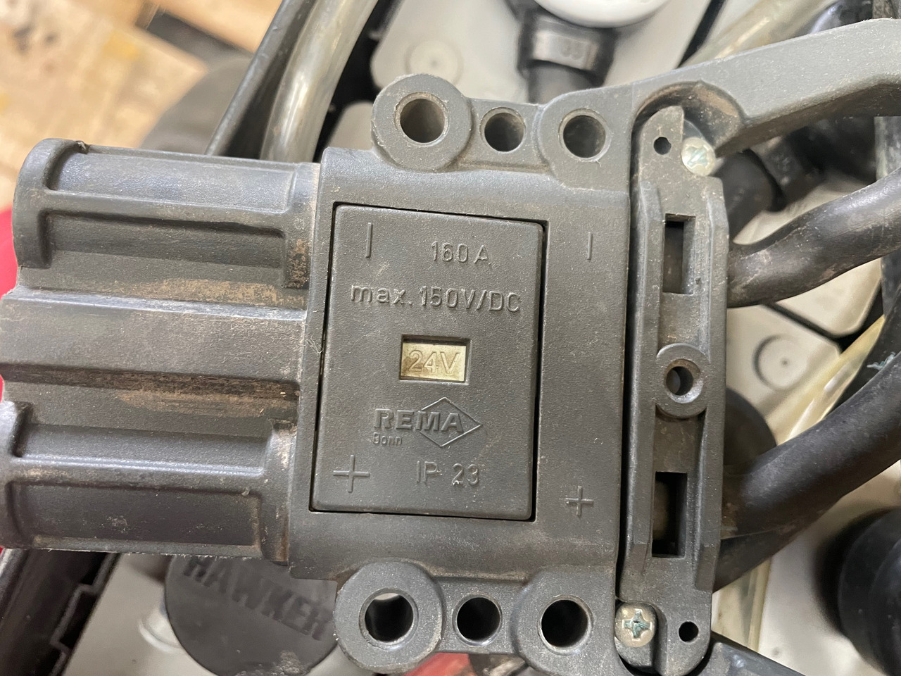 Hawker 24 Volt I 3 PZS 375 - Akümülatör - Malzeme taşıma ekipmanı: fotoğraf 4 Hawker 24 Volt I 3 PZS 375 - Akümülatör - Malzeme taşıma ekipmanı: fotoğraf 4