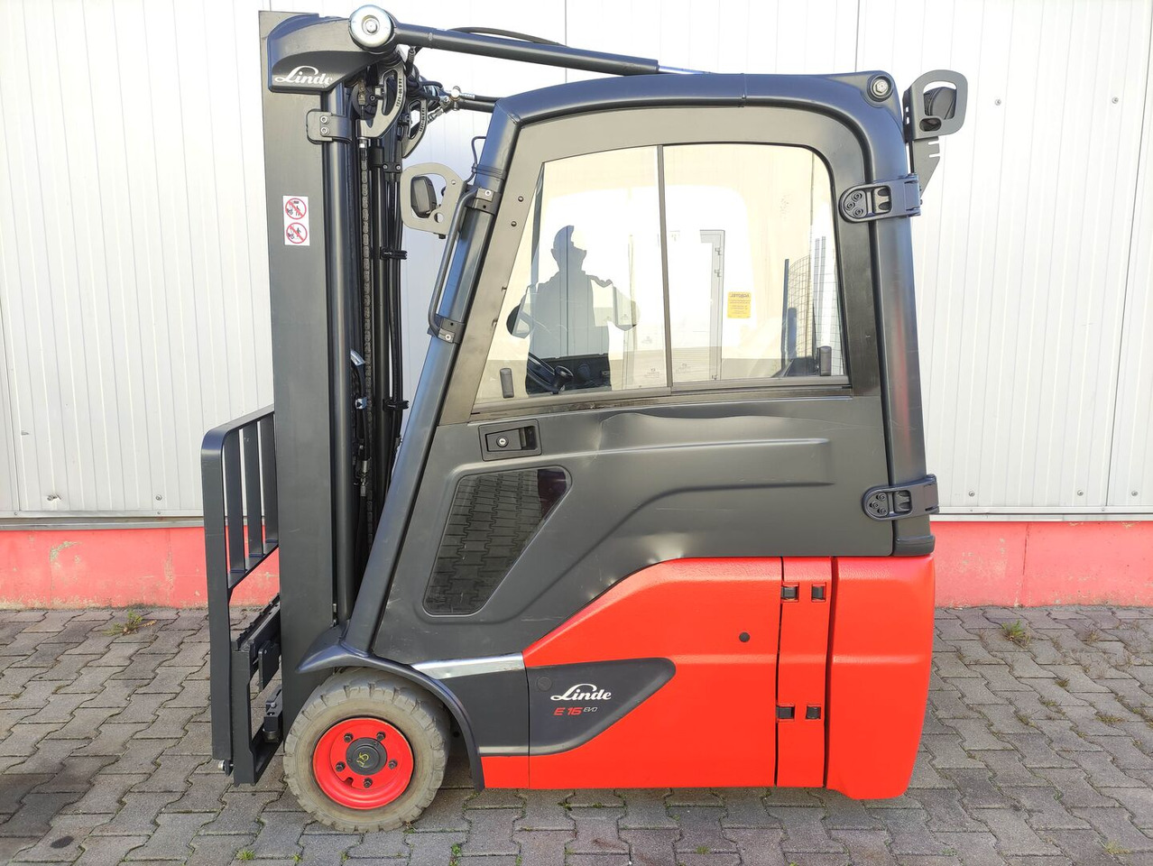 Linde E16-02-386 EVO - Elektrikli forklift: fotoğraf 1 Linde E16-02-386 EVO - Elektrikli forklift: fotoğraf 1