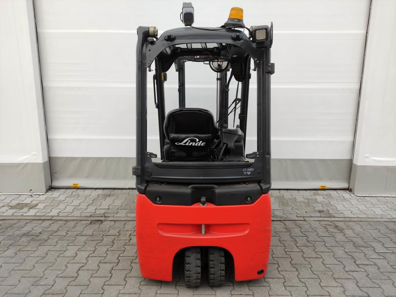 Linde E16-02-386-EVO - Elektrikli forklift: fotoğraf 4 Linde E16-02-386-EVO - Elektrikli forklift: fotoğraf 4