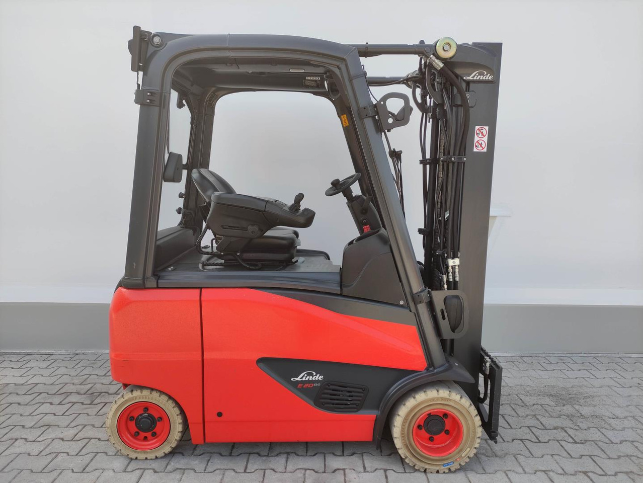 Linde E20PH-02-EVO-386 - Elektrikli forklift: fotoğraf 2 Linde E20PH-02-EVO-386 - Elektrikli forklift: fotoğraf 2