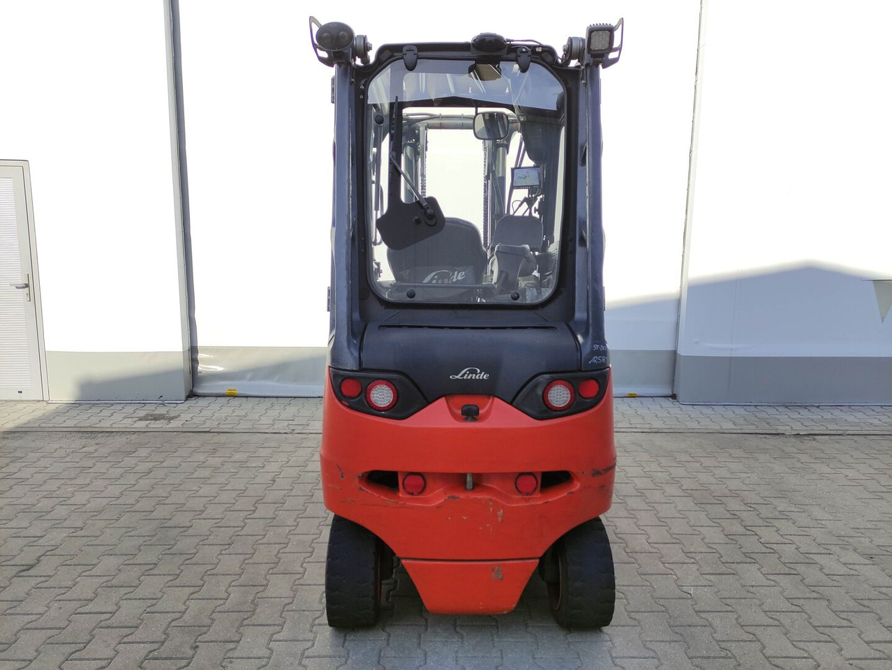 Linde E30H-01-600-387 - Elektrikli forklift: fotoğraf 4 Linde E30H-01-600-387 - Elektrikli forklift: fotoğraf 4