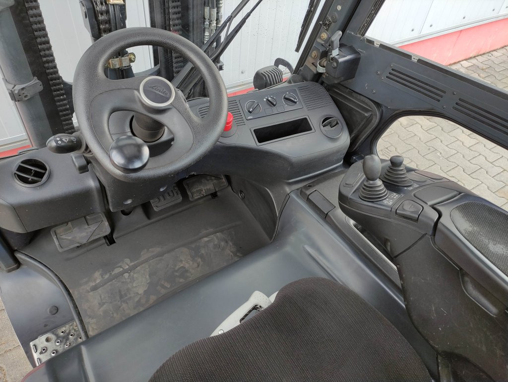 Linde E30L-01-387 - Elektrikli forklift: fotoğraf 5 Linde E30L-01-387 - Elektrikli forklift: fotoğraf 5