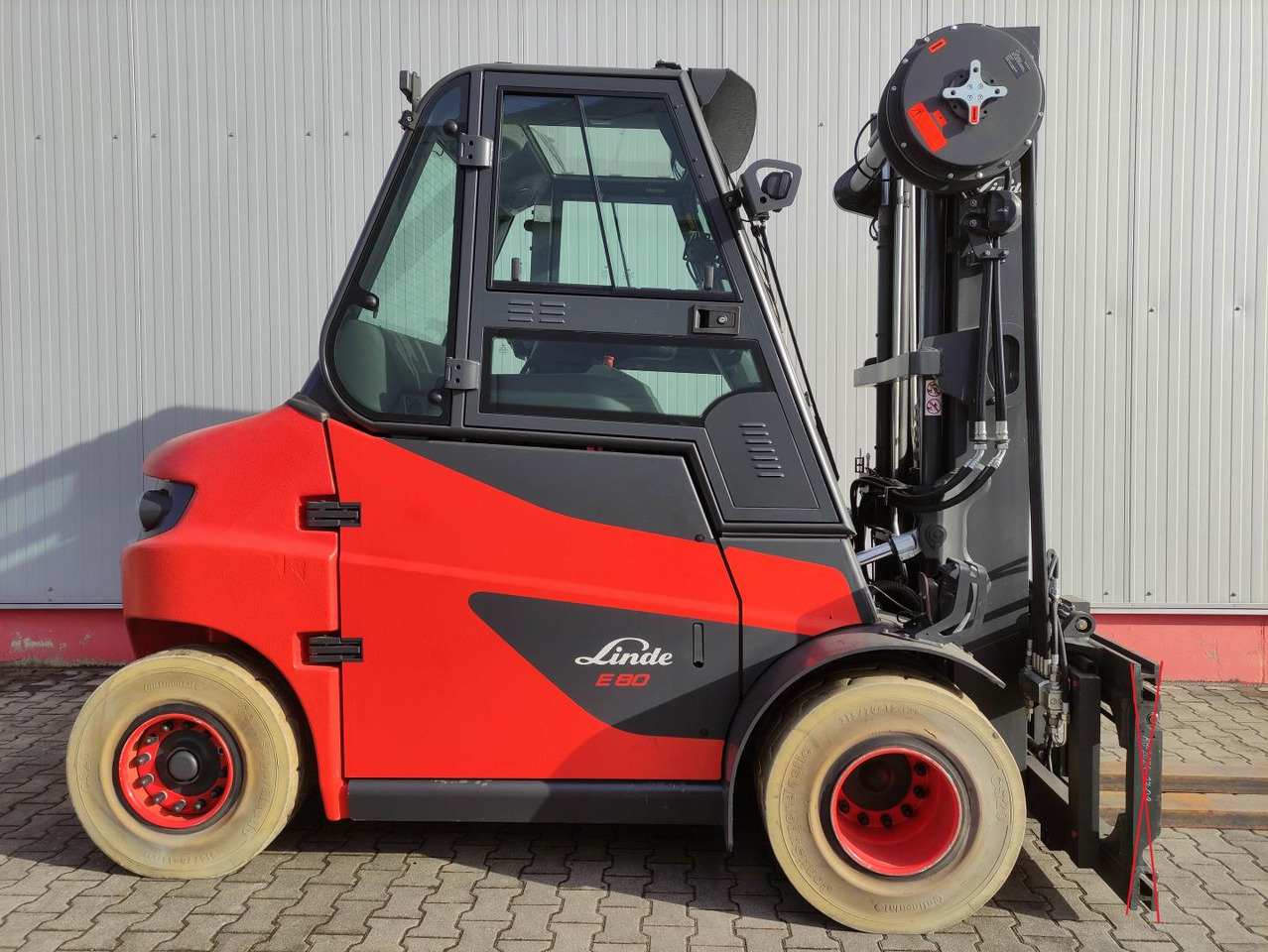 Linde E80-01-127 - Elektrikli forklift: fotoğraf 2 Linde E80-01-127 - Elektrikli forklift: fotoğraf 2