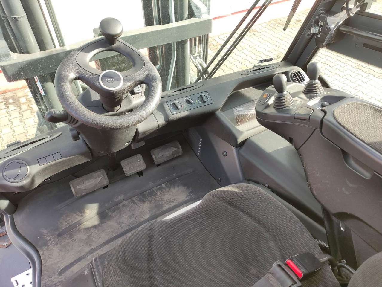 Linde E80-01-127 - Elektrikli forklift: fotoğraf 5 Linde E80-01-127 - Elektrikli forklift: fotoğraf 5