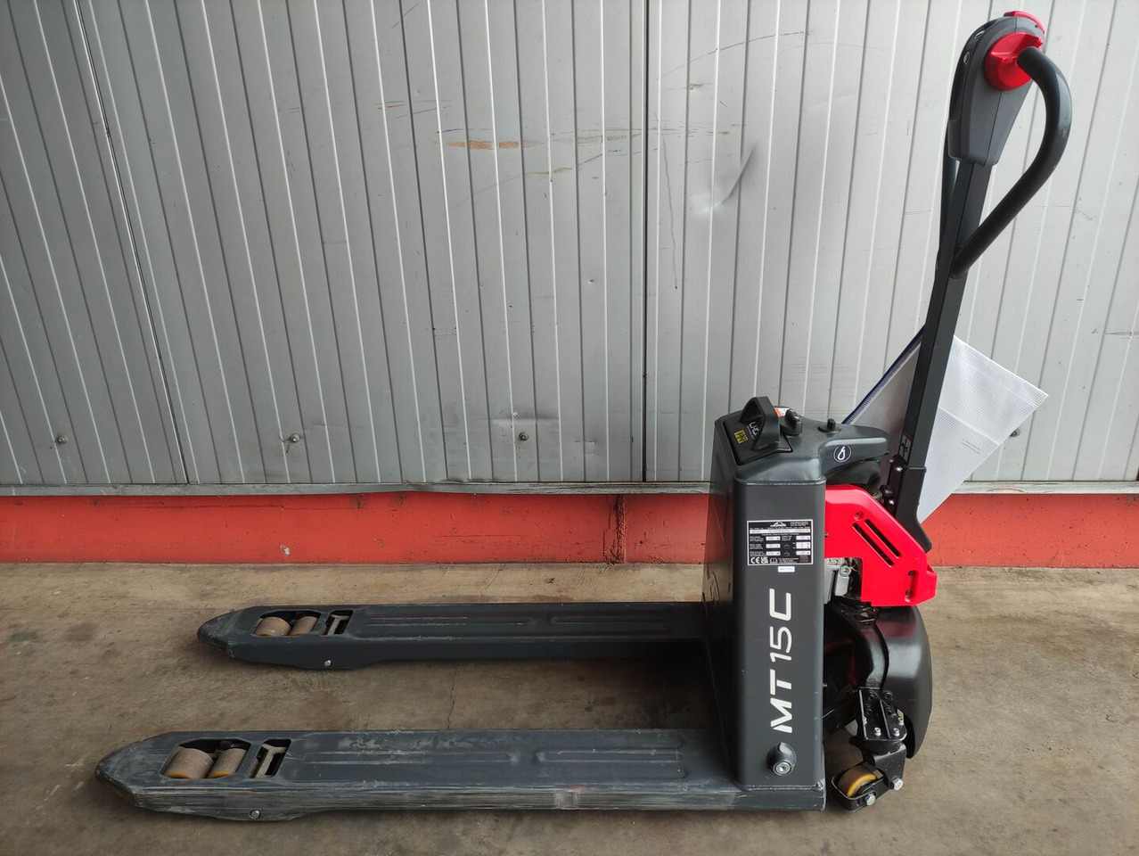 Linde MT15C - Kullanılan transpalet: fotoğraf 1 Linde MT15C - Kullanılan transpalet: fotoğraf 1