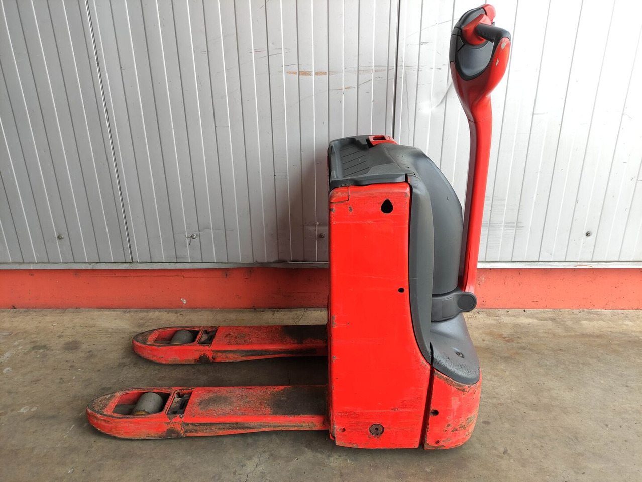 Linde T16-1152 - Kullanılan transpalet: fotoğraf 1 Linde T16-1152 - Kullanılan transpalet: fotoğraf 1