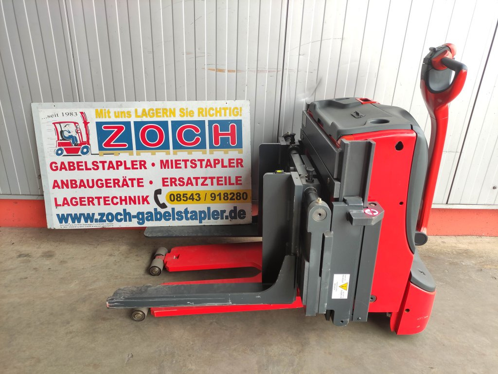 Linde T20 *Sonderbau-Batteriewechselwagen-388* - Istif makinası: fotoğraf 1 Linde T20 *Sonderbau-Batteriewechselwagen-388* - Istif makinası: fotoğraf 1