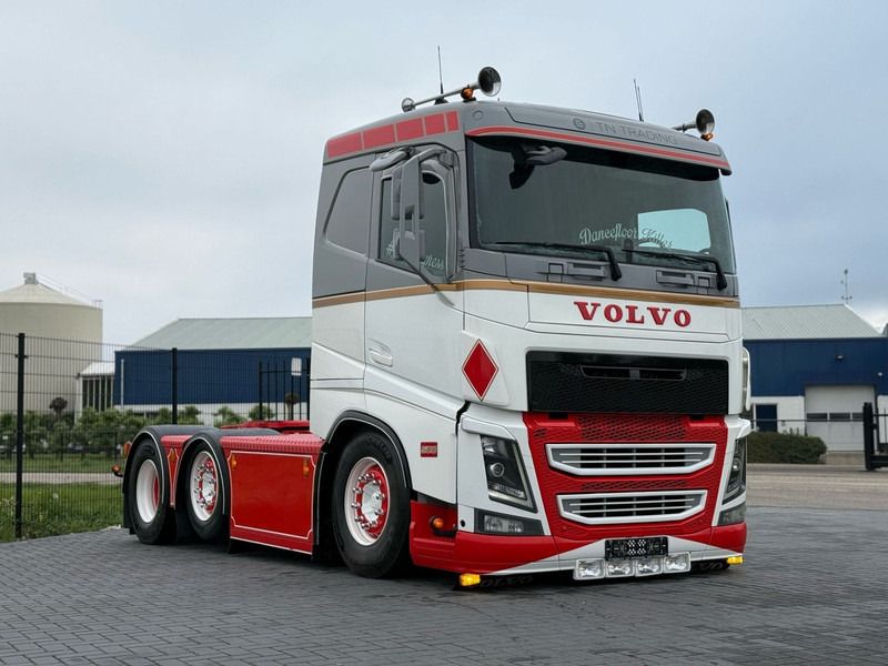 Volvo FH 13.500 SHOWTRUCK, VOLLUCHT, EURO 6, 6X2/4, PTO, SHOW INTERIEUR. - Çekici: fotoğraf 1 Volvo FH 13.500 SHOWTRUCK, VOLLUCHT, EURO 6, 6X2/4, PTO, SHOW INTERIEUR. - Çekici: fotoğraf 1