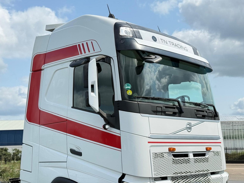 Volvo FH 13.540XL KB VIN, I-PARK COOL, STEEL/AIR, 2 TANKS, FULL SPOILER. - Çekici: fotoğraf 3 Volvo FH 13.540XL KB VIN, I-PARK COOL, STEEL/AIR, 2 TANKS, FULL SPOILER. - Çekici: fotoğraf 3