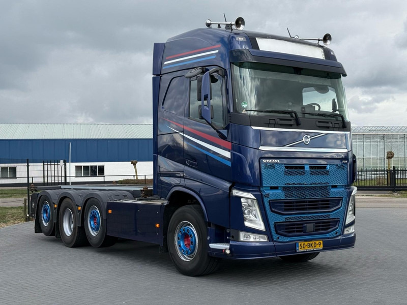 Volvo FH 13.500 DYNAMIC STEERING, DUAL CLUTCH, ACC, 3X CAMERA, ACC. - Konteynır taşıyıcı/ Yedek karoser kamyon: fotoğraf 1 Volvo FH 13.500 DYNAMIC STEERING, DUAL CLUTCH, ACC, 3X CAMERA, ACC. - Konteynır taşıyıcı/ Yedek karoser kamyon: fotoğraf 1