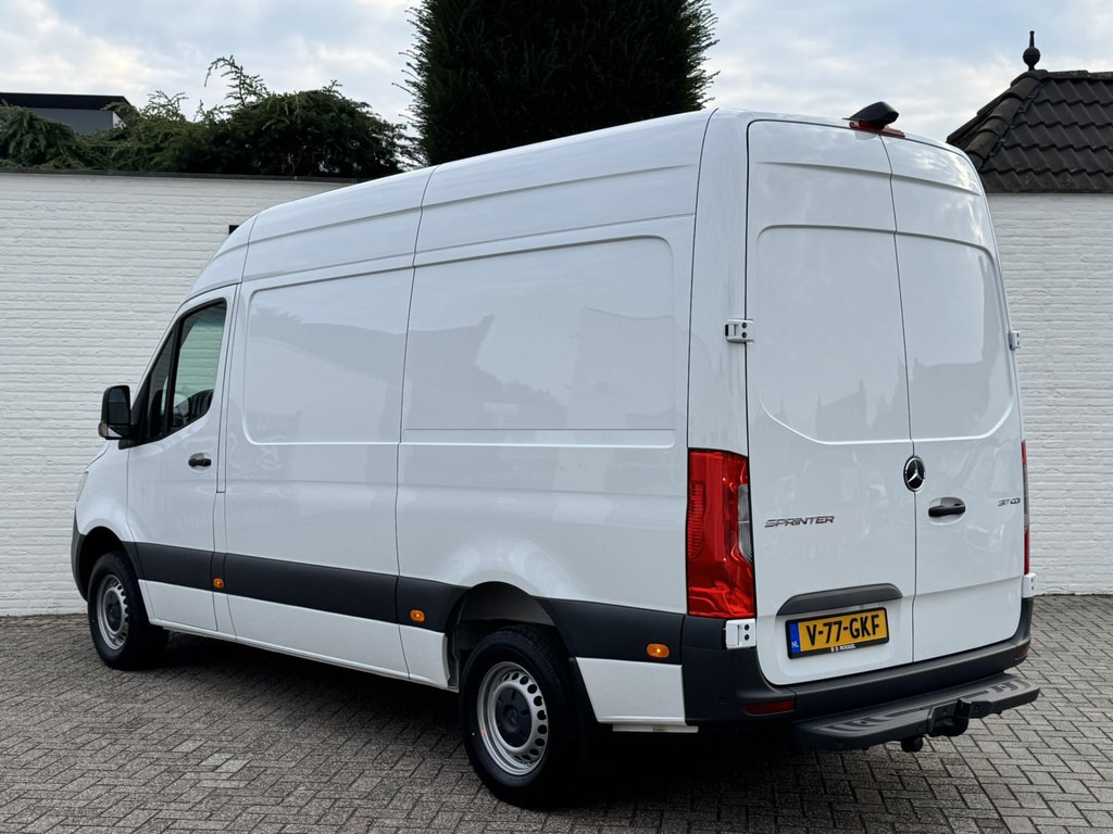 Mercedes-Benz Sprinter-317 1.9 CDI L2 9G laadruimte bekleed Leder Camera Clima M-bux media systeem DAB - Panelvan: fotoğraf 4 Mercedes-Benz Sprinter-317 1.9 CDI L2 9G laadruimte bekleed Leder Camera Clima M-bux media systeem DAB - Panelvan: fotoğraf 4