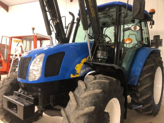 New Holland T5040 TRACTEUR + CHARGEUR - Traktör: fotoğraf 1 New Holland T5040 TRACTEUR + CHARGEUR - Traktör: fotoğraf 1