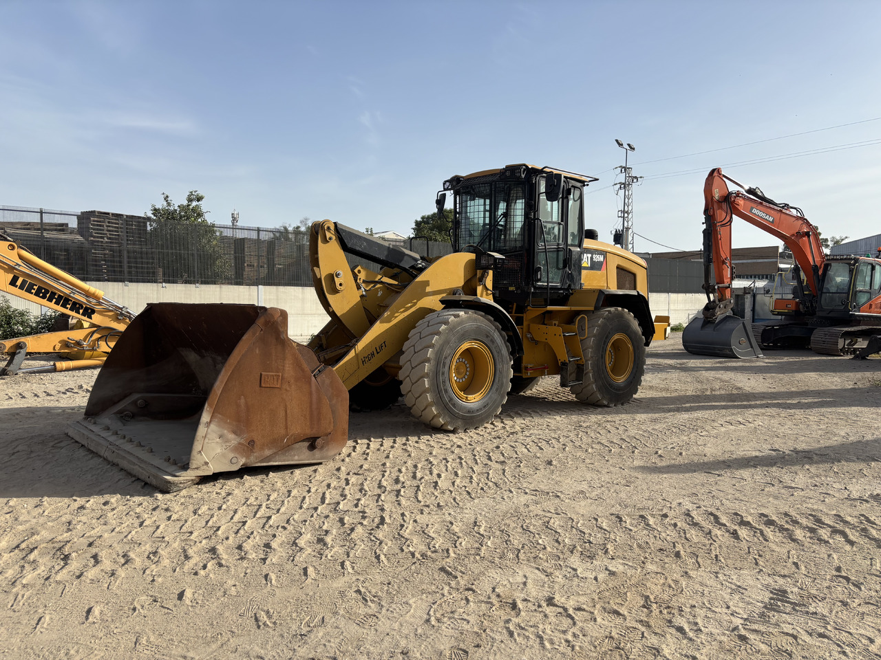 CATERPILLAR 926M - Tekerlekli yükleyici: fotoğraf 1 CATERPILLAR 926M - Tekerlekli yükleyici: fotoğraf 1