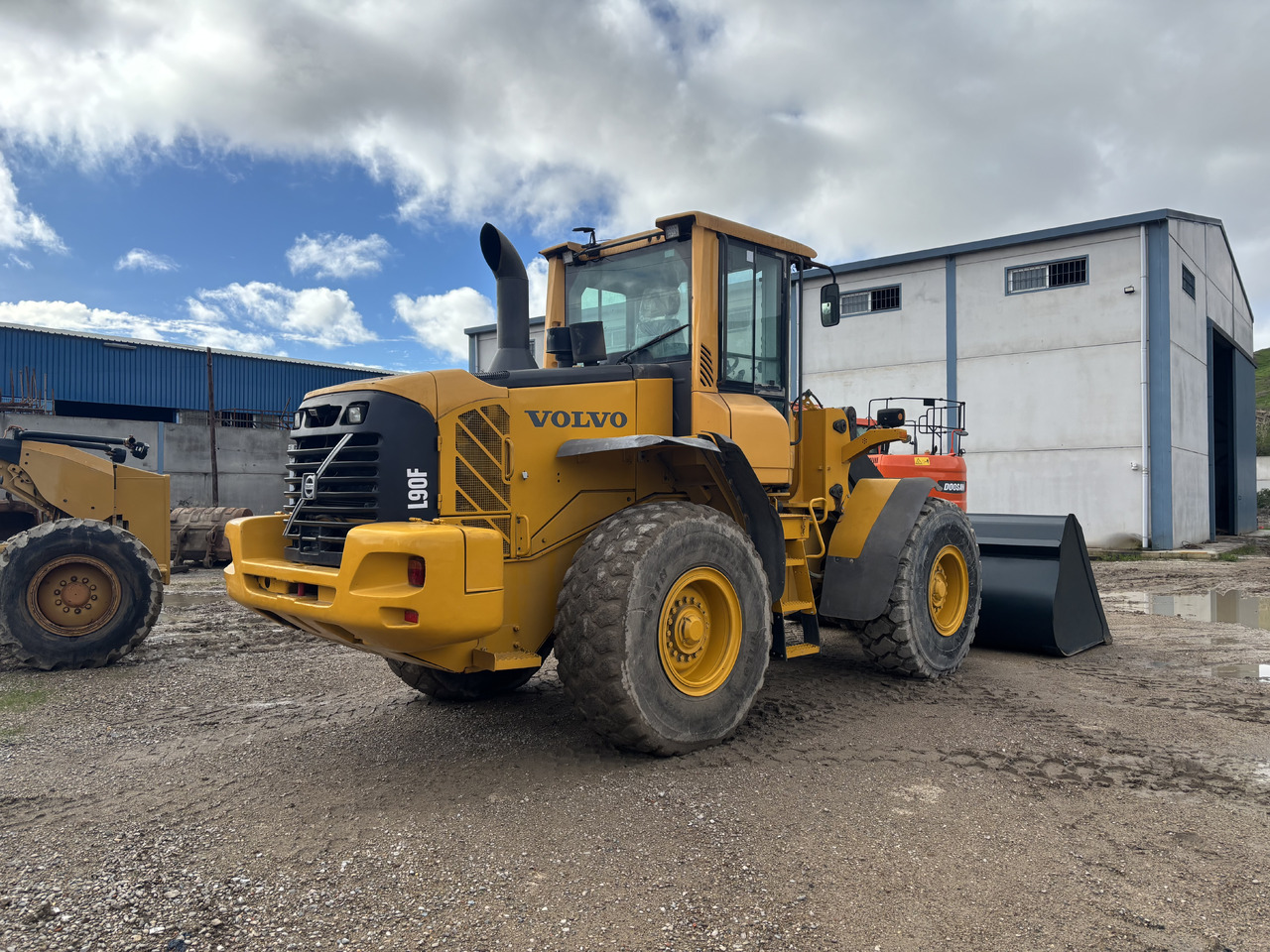 VOLVO L90F - Tekerlekli yükleyici: fotoğraf 5 VOLVO L90F - Tekerlekli yükleyici: fotoğraf 5