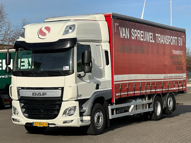 DAF CF 330 6X2*4 Schuifzeil / Laadklep / Kooiaap 05-2026 Apk! - Tenteli kamyon: fotoğraf 1 DAF CF 330 6X2*4 Schuifzeil / Laadklep / Kooiaap 05-2026 Apk! - Tenteli kamyon: fotoğraf 1