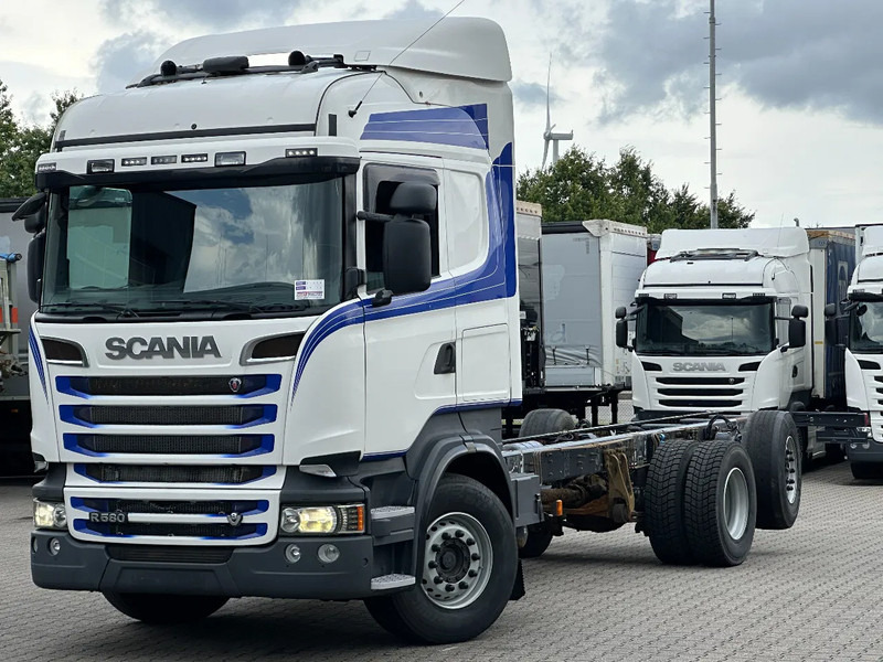 Scania R580 V8 6x2*4 Chassis Retarder Full Air 4.90 Wb Euro 6 - Şasi kamyon: fotoğraf 1 Scania R580 V8 6x2*4 Chassis Retarder Full Air 4.90 Wb Euro 6 - Şasi kamyon: fotoğraf 1