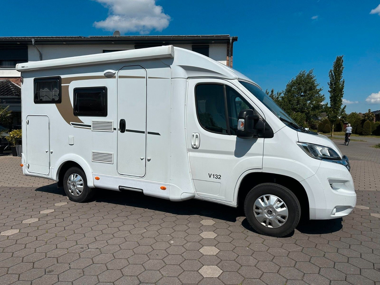 Carado V 132/Festbett/Garage/Klima/Markise/Finanzierung - Semi entegre karavan: fotoğraf 2 Carado V 132/Festbett/Garage/Klima/Markise/Finanzierung - Semi entegre karavan: fotoğraf 2