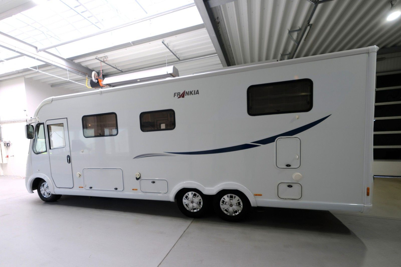 Frankia I 840 QD/Automatik/Festbett+Hubbett/TOP - Entegre karavan: fotoğraf 3 Frankia I 840 QD/Automatik/Festbett+Hubbett/TOP - Entegre karavan: fotoğraf 3
