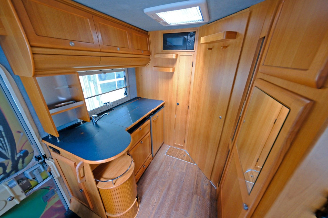 Entegre karavan Niesmann + Bischoff Flair Life 6.3 S/Automatik/Hubbett/Klima/Solar: fotoğraf 10