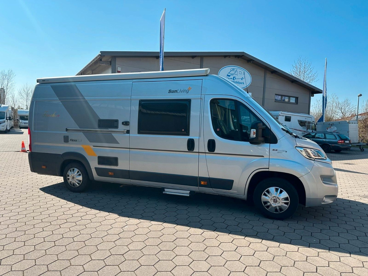 Sun Living Flexo SLX/1.Hand/Einzelbetten/Klima/Solar/Markis - Camper van: fotoğraf 2 Sun Living Flexo SLX/1.Hand/Einzelbetten/Klima/Solar/Markis - Camper van: fotoğraf 2