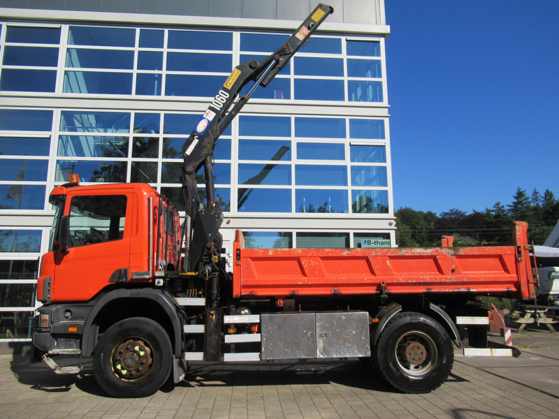 Scania P 114 CB 4x4 HZ 340 3-W. Tipper - 3-S. Kipper + HMF 1063 Crane Kran - Damperli kamyon, Vinçli kamyon: fotoğraf 4 Scania P 114 CB 4x4 HZ 340 3-W. Tipper - 3-S. Kipper + HMF 1063 Crane Kran - Damperli kamyon, Vinçli kamyon: fotoğraf 4