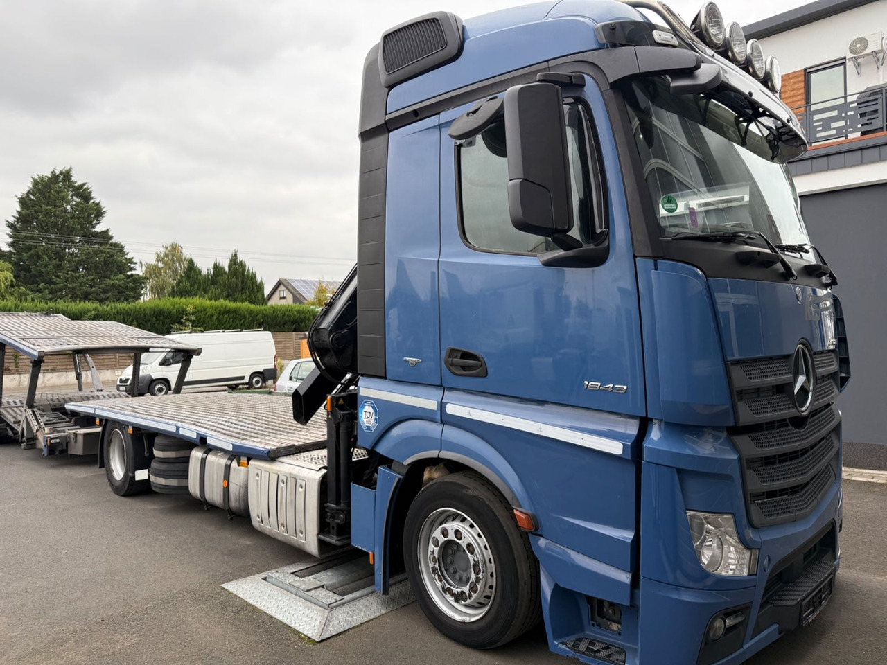 Mercedes-Benz Actros 1843 FVG 5-Zug / VDI 2700 / Kran MKG - Araba taşıyıcı kamyon: fotoğraf 3 Mercedes-Benz Actros 1843 FVG 5-Zug / VDI 2700 / Kran MKG - Araba taşıyıcı kamyon: fotoğraf 3