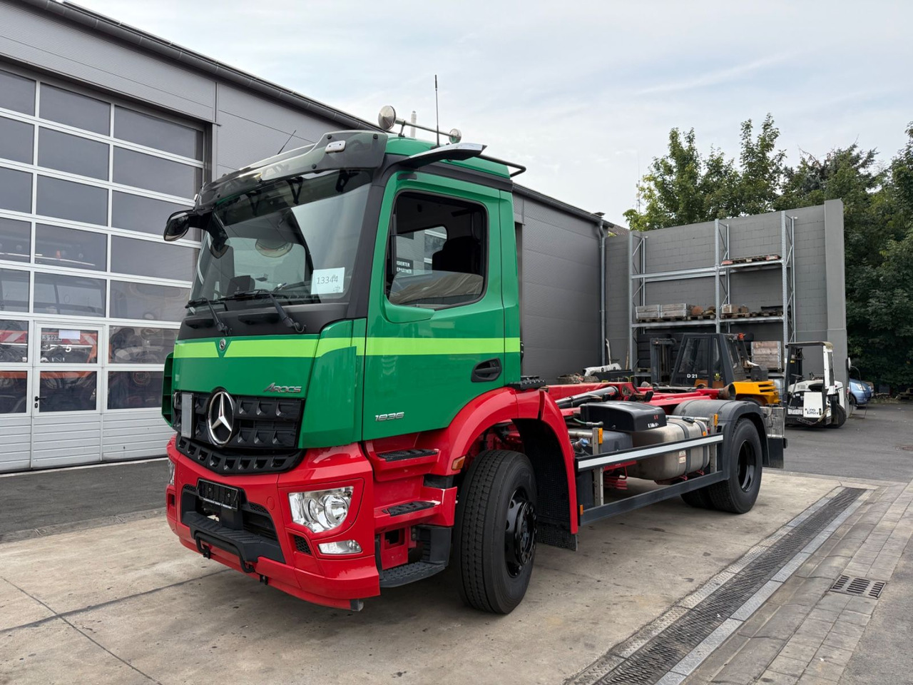 Mercedes-Benz Arocs 1836/10,7L/Hiab Ultima 14S/4x2/Autom./Top - Kancalı yükleyici kamyon: fotoğraf 1 Mercedes-Benz Arocs 1836/10,7L/Hiab Ultima 14S/4x2/Autom./Top - Kancalı yükleyici kamyon: fotoğraf 1