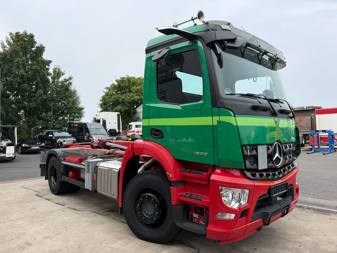 Mercedes-Benz Arocs 1836/10,7L/Hiab Ultima 14S/4x2/Autom./Top - Kancalı yükleyici kamyon: fotoğraf 4 Mercedes-Benz Arocs 1836/10,7L/Hiab Ultima 14S/4x2/Autom./Top - Kancalı yükleyici kamyon: fotoğraf 4