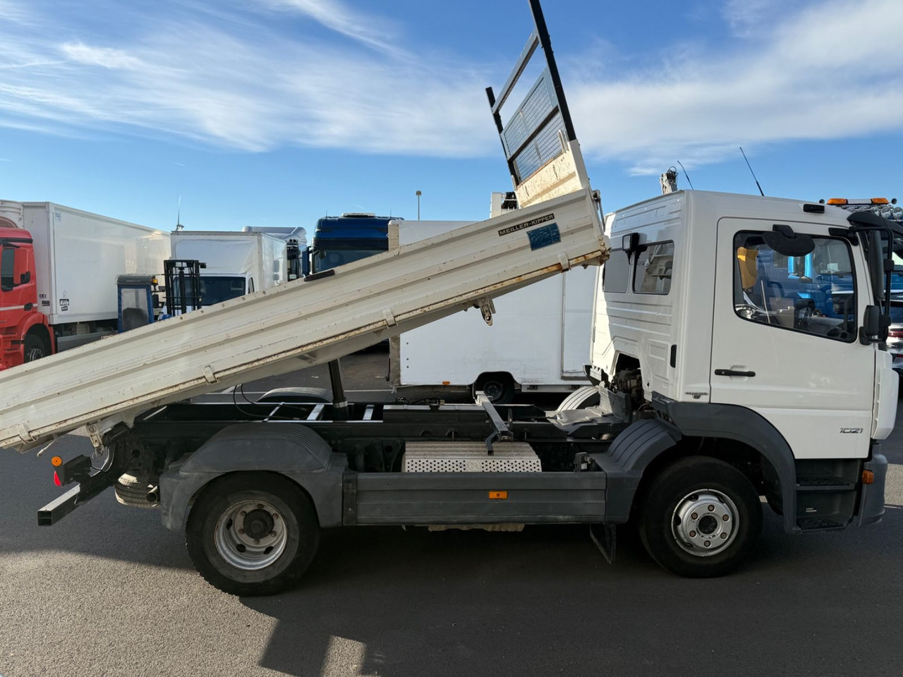 Mercedes-Benz Atego 3 4x2 1021 Meiller, Ahk, Klima, Tüv neu - Damperli kamyon: fotoğraf 4 Mercedes-Benz Atego 3 4x2 1021 Meiller, Ahk, Klima, Tüv neu - Damperli kamyon: fotoğraf 4