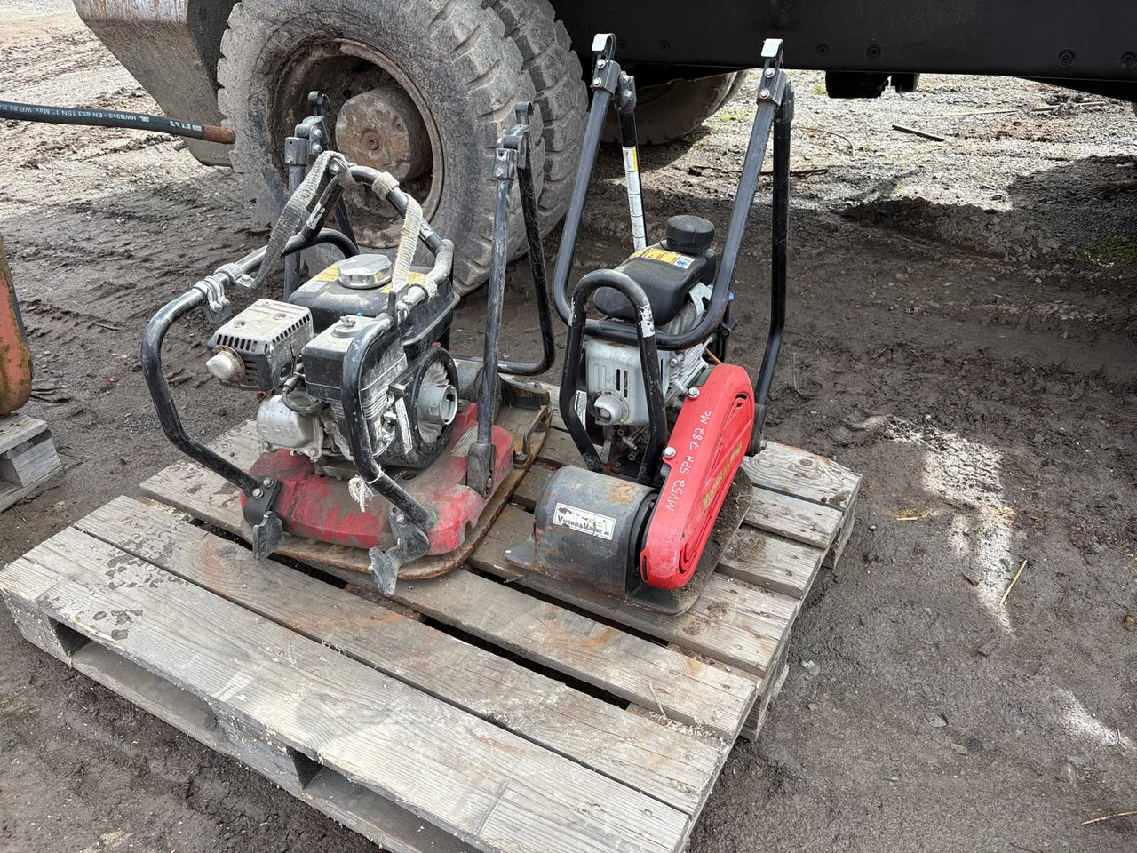 Titreşimli kompaktör Soil compactors mv54 and mv52 (For repair or spare parts): fotoğraf 1