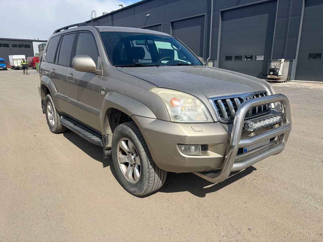 Toyota Land Cruiser 3.0 - Binek araba: fotoğraf 3 Toyota Land Cruiser 3.0 - Binek araba: fotoğraf 3
