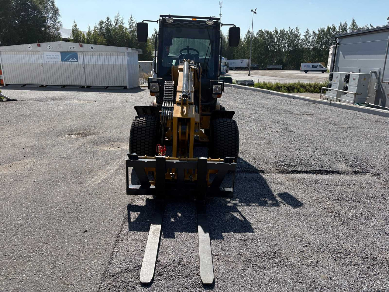 Wheel loader Berger Kraus 810T - Teleskopik tekerlekli yükleyici: fotoğraf 2 Wheel loader Berger Kraus 810T - Teleskopik tekerlekli yükleyici: fotoğraf 2