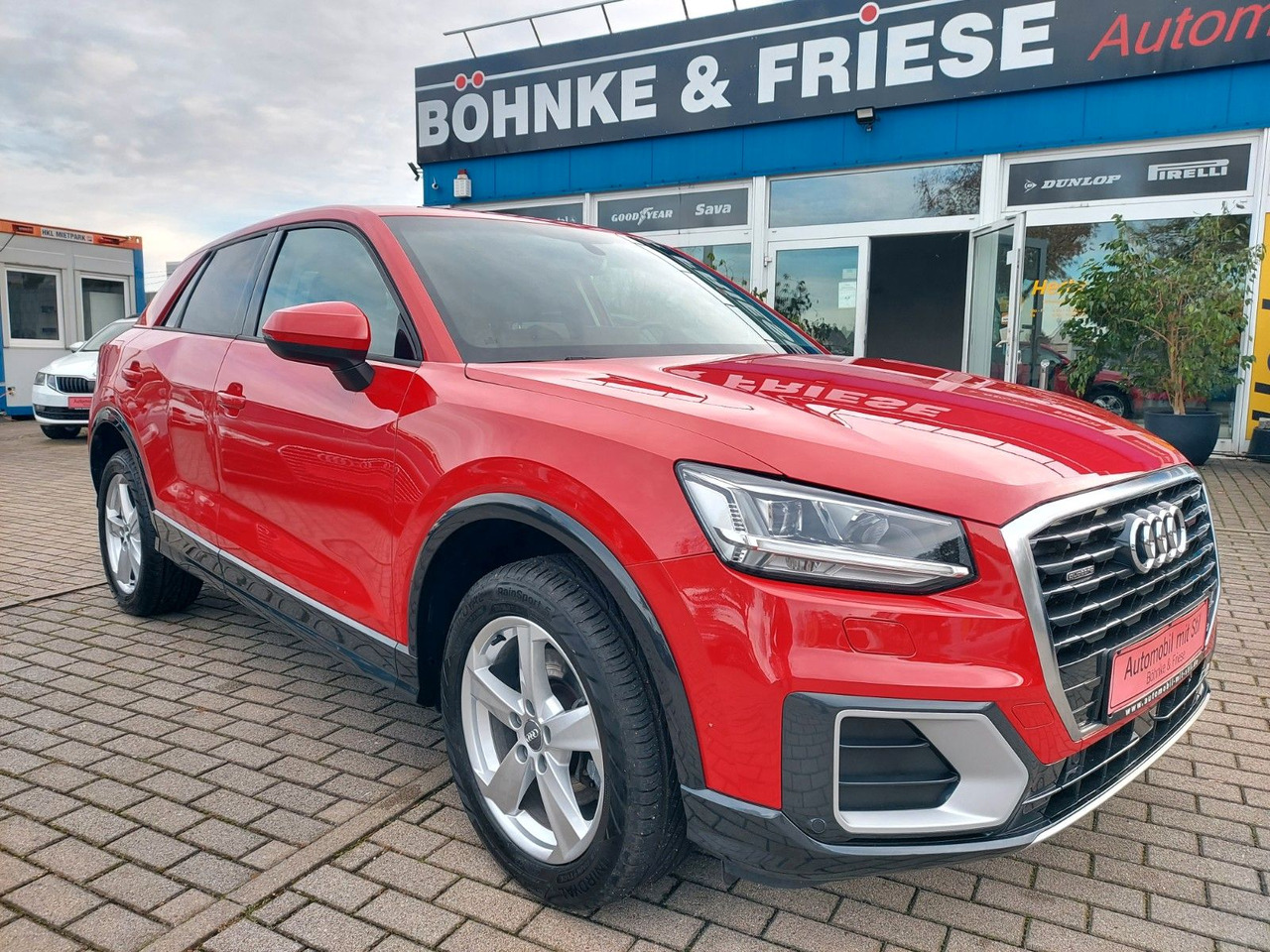Audi Q2 40 TFSI quattro sport LED Leder Kamera AHK - SUV: fotoğraf 1 Audi Q2 40 TFSI quattro sport LED Leder Kamera AHK - SUV: fotoğraf 1