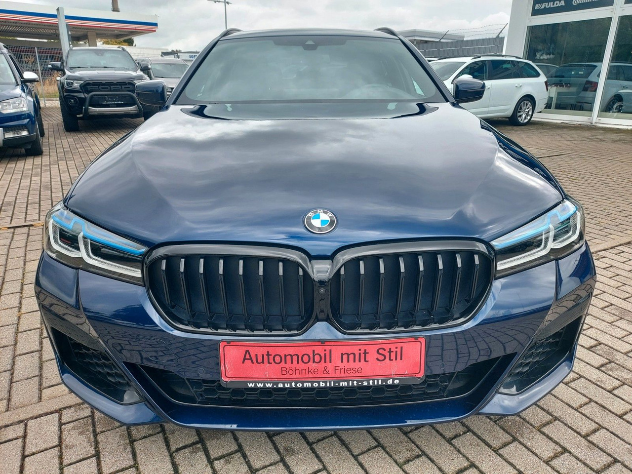 BMW 520 Touring d xDrive M Sport Pro H&K Standheiz - Station wagon: fotoğraf 3 BMW 520 Touring d xDrive M Sport Pro H&K Standheiz - Station wagon: fotoğraf 3