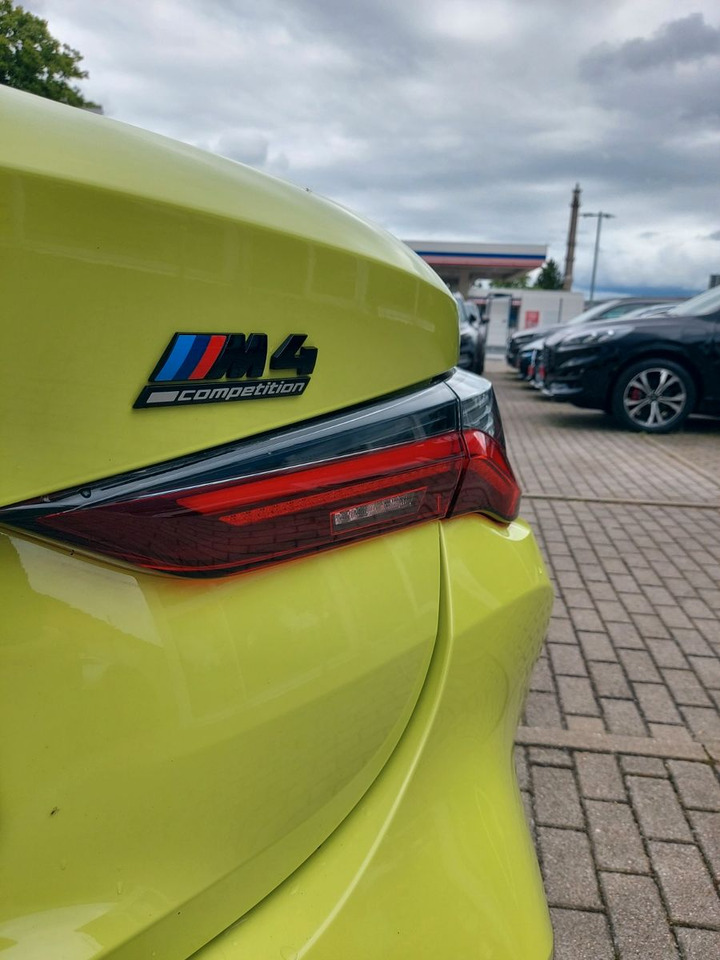 BMW M4 Cabrio G83 xDrive Competition M-Sport H&K - Binek araba: fotoğraf 2 BMW M4 Cabrio G83 xDrive Competition M-Sport H&K - Binek araba: fotoğraf 2
