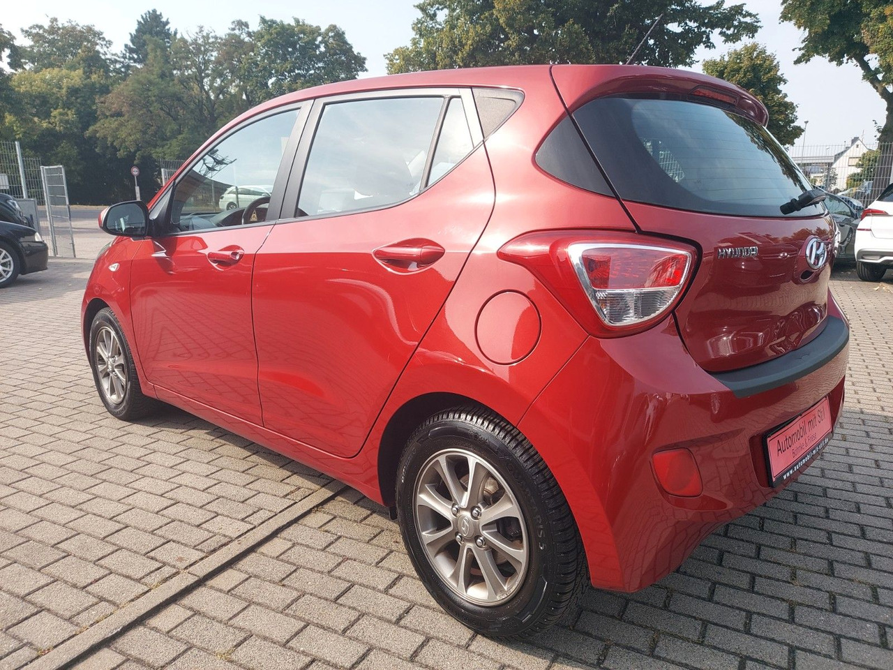 Hyundai i10 Intro Edition Klima Sitzeizung Bluetooth - Binek araba: fotoğraf 4 Hyundai i10 Intro Edition Klima Sitzeizung Bluetooth - Binek araba: fotoğraf 4