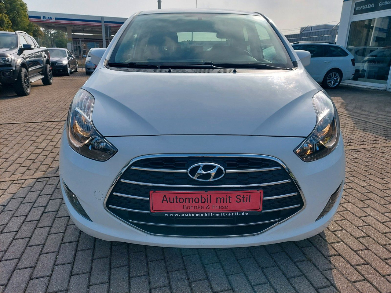 Hyundai ix20 Passion Automatik Klima PDC AHK - Binek araba: fotoğraf 3 Hyundai ix20 Passion Automatik Klima PDC AHK - Binek araba: fotoğraf 3