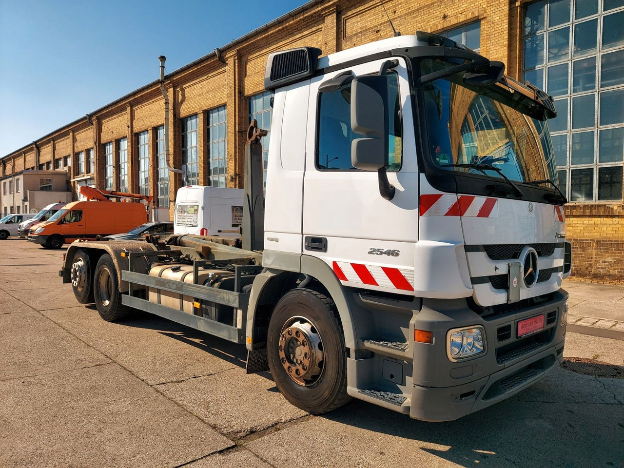 Mercedes-Benz Actros 6-Zyl. 2546 ABROLLKIPPER MEILER - Kancalı yükleyici kamyon: fotoğraf 2 Mercedes-Benz Actros 6-Zyl. 2546 ABROLLKIPPER MEILER - Kancalı yükleyici kamyon: fotoğraf 2