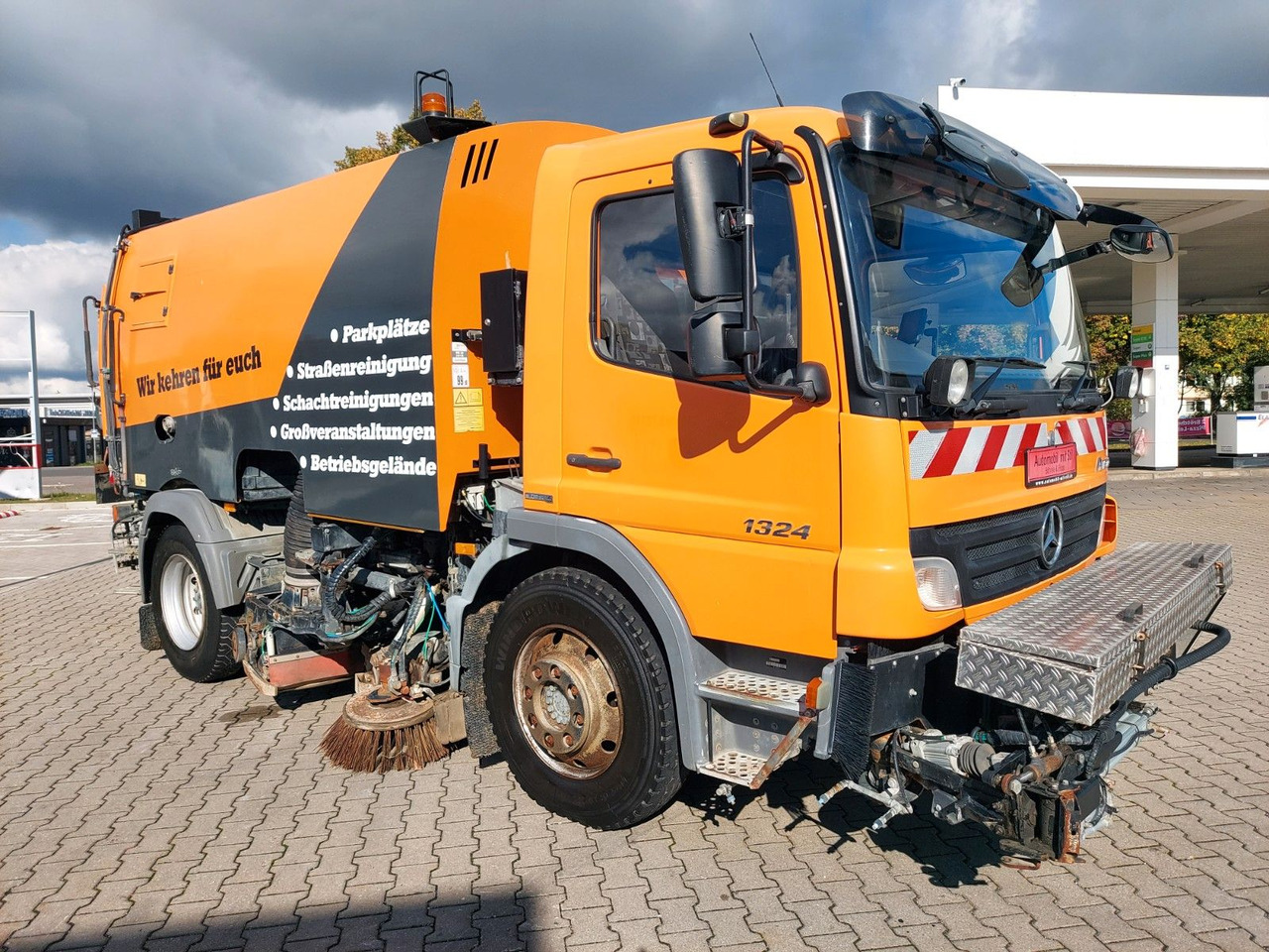 Mercedes-Benz Atego 2 6-Zyl. 4x2 1324 Schmidt SK 600 Klima - Yol süpürme aracı: fotoğraf 4 Mercedes-Benz Atego 2 6-Zyl. 4x2 1324 Schmidt SK 600 Klima - Yol süpürme aracı: fotoğraf 4