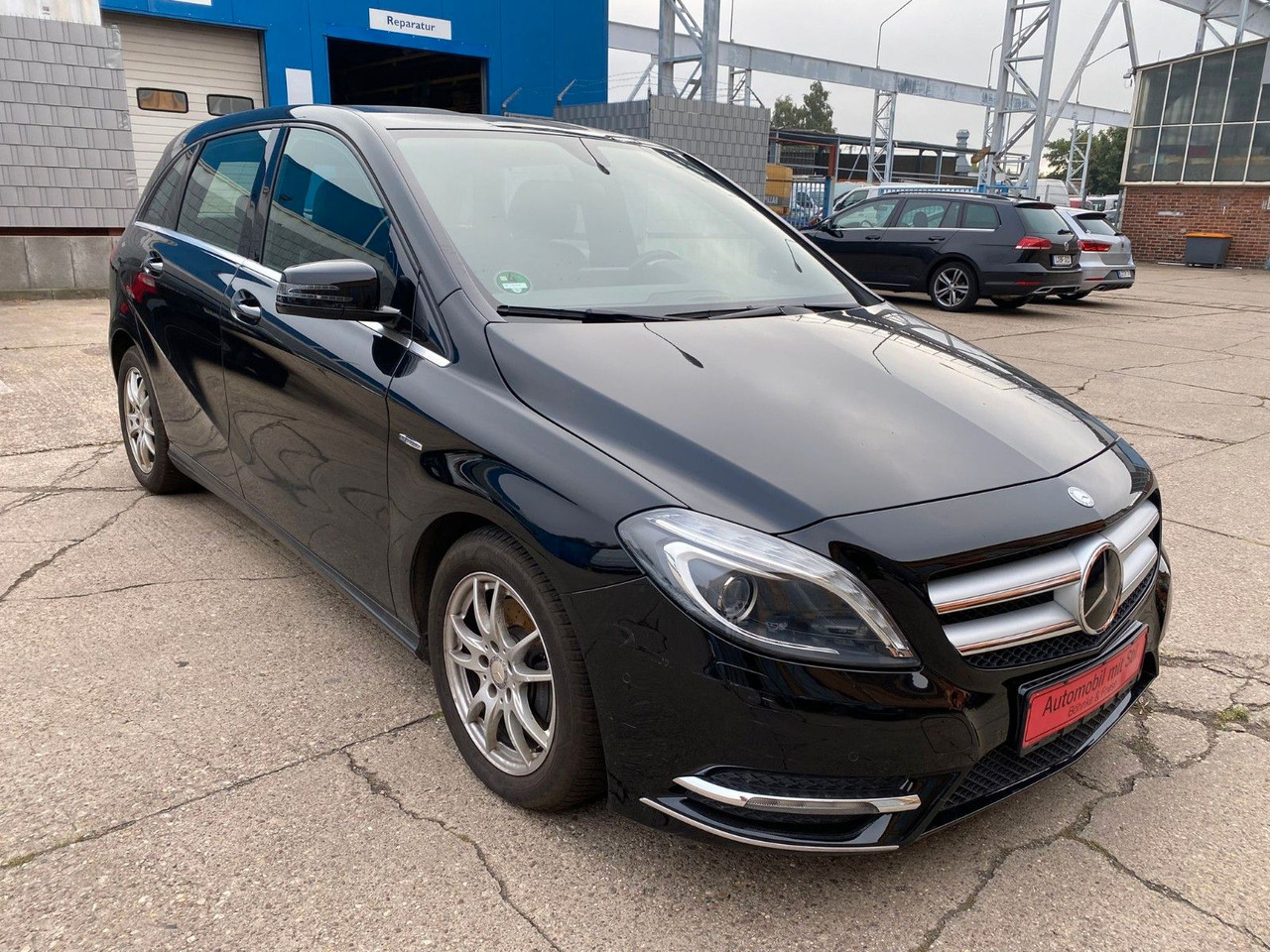Mercedes-Benz B 180 B -Klasse B 180 Autom. Xenon Navi - Sedan araba: fotoğraf 3 Mercedes-Benz B 180 B -Klasse B 180 Autom. Xenon Navi - Sedan araba: fotoğraf 3