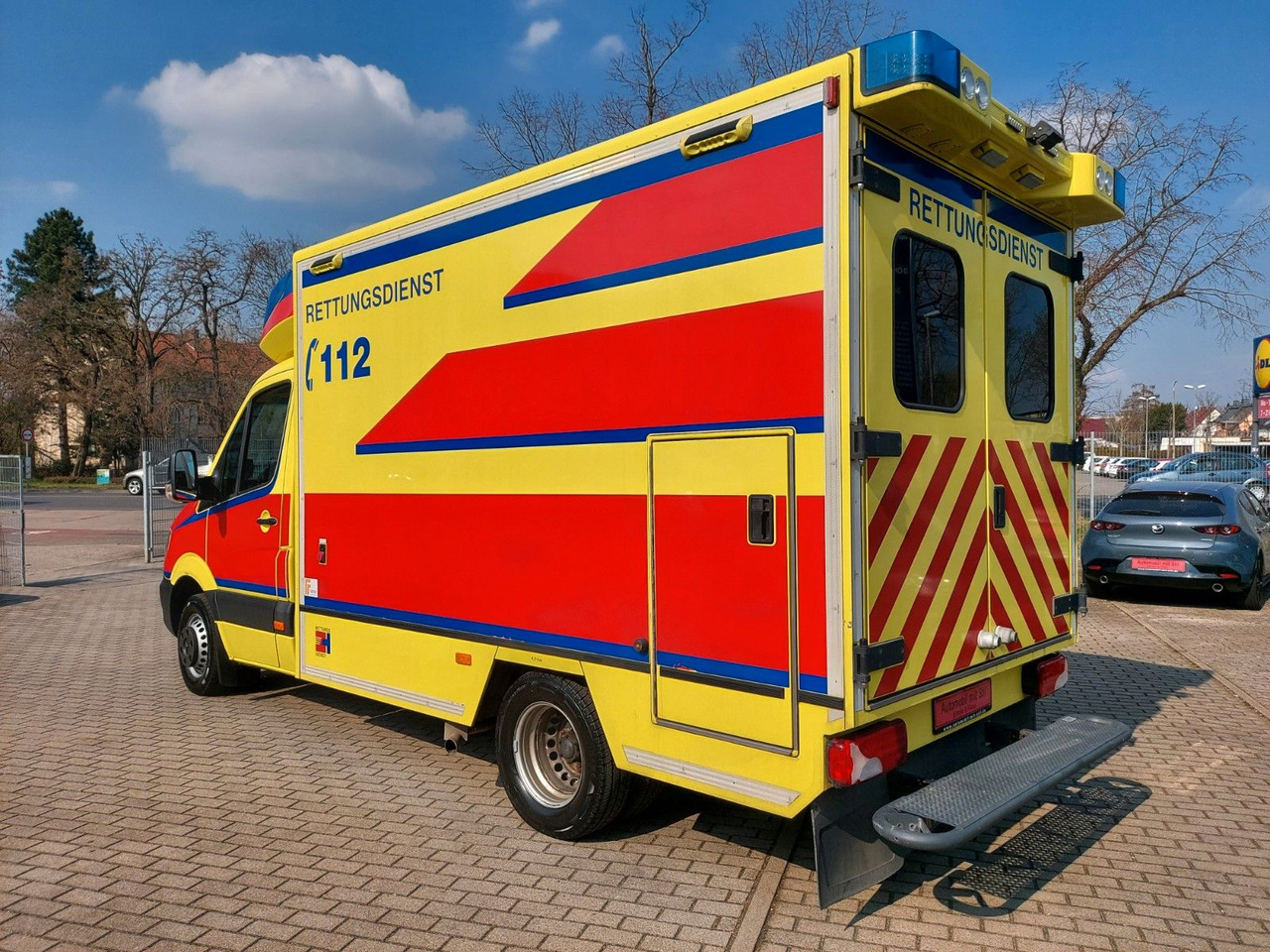 Mercedes-Benz Sprinter II Pritsche 516 Autom. RTW Ambulance - Ambulans arabası: fotoğraf 4 Mercedes-Benz Sprinter II Pritsche 516 Autom. RTW Ambulance - Ambulans arabası: fotoğraf 4