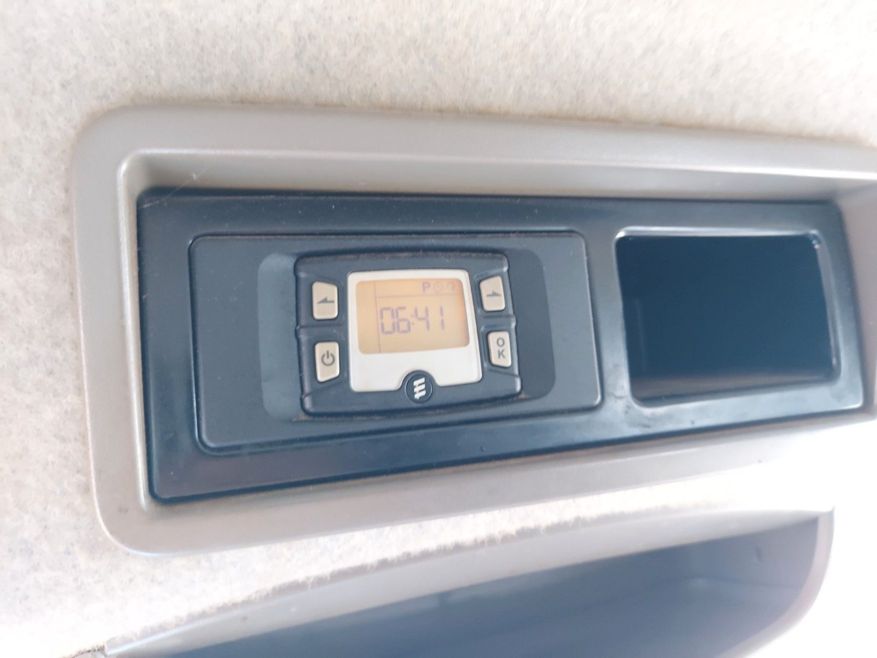 Mercedes-Benz Sprinter II Pritsche DoKa 316 4X4 Klima Standhei - Tenteli kamyonet, Çift kabin kamyonet: fotoğraf 2 Mercedes-Benz Sprinter II Pritsche DoKa 316 4X4 Klima Standhei - Tenteli kamyonet, Çift kabin kamyonet: fotoğraf 2