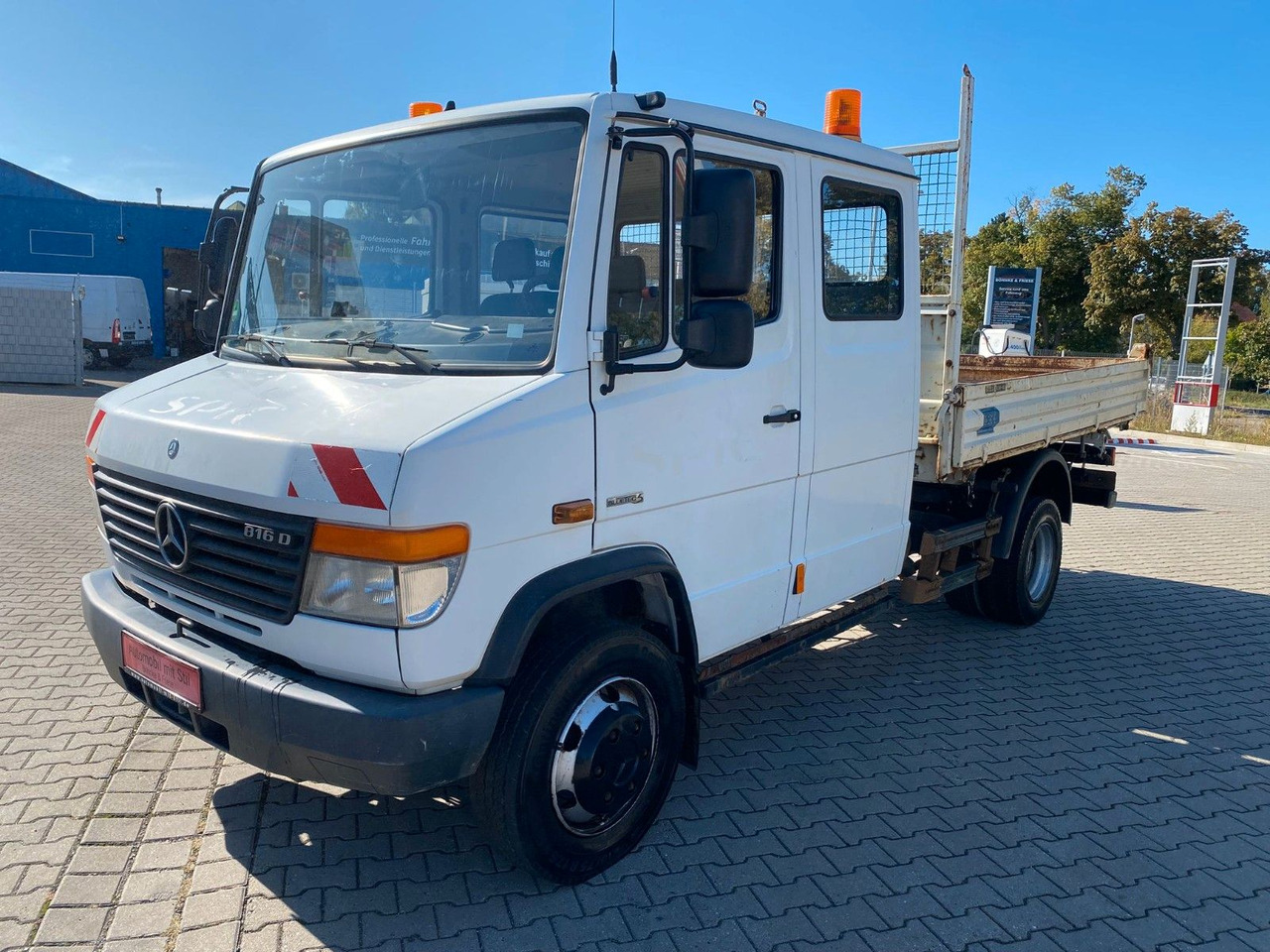 Mercedes-Benz VARIO 816D Doka 3 Seiten Kipper Meiller - Damperli kamyonet, Çift kabin kamyonet: fotoğraf 3 Mercedes-Benz VARIO 816D Doka 3 Seiten Kipper Meiller - Damperli kamyonet, Çift kabin kamyonet: fotoğraf 3